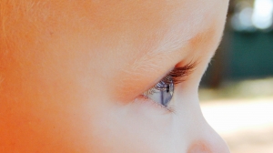 Smoking during pregnancy can cause damage to a child's eyes