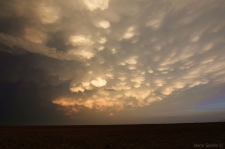 Mammatus Clouds in the Leoti Supercell of May 21st 2016