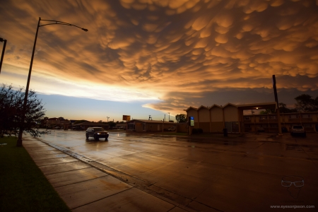 Mammatus Sunset in Dodge City