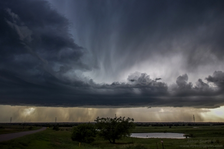 A LP (Low Precipitation) Supercell in Orlando Oklahoma 